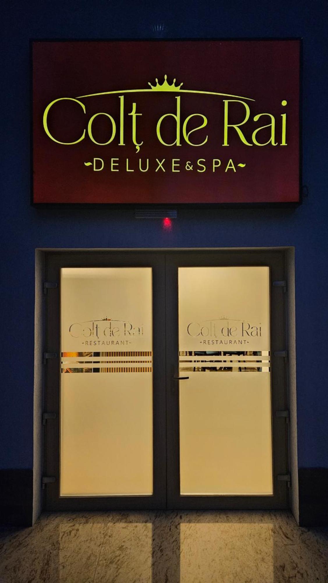 Hotel Colt De Rai à Resita Extérieur photo